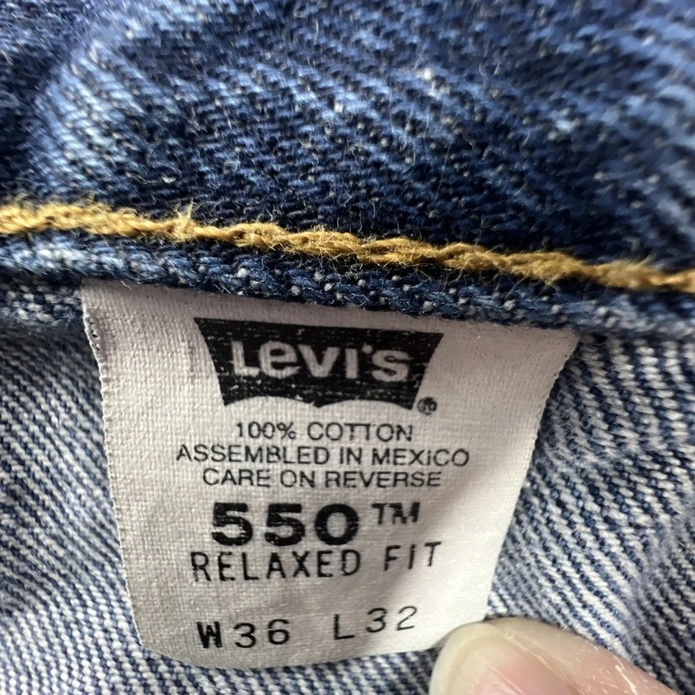 2000's Levi's 550 Jeans Men's Tag 36x32 Relaxed Fit Blue Denim Y2K Classic